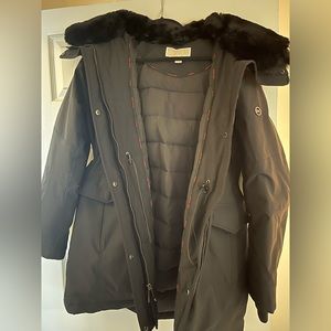 Michael Kors puffer jacket worn once - mint condition